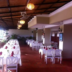 Hotel White