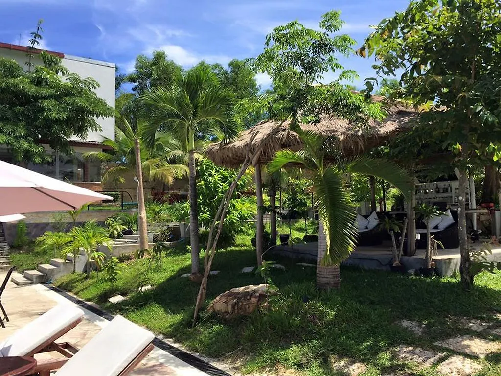 Hotel & Spa Victory Castle Villa Sihanoukville 3*,  Camboja